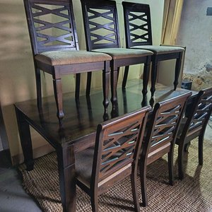 Juego de Comedor Moderno: Mesa de Madera y 6 Sillas - imagen 7