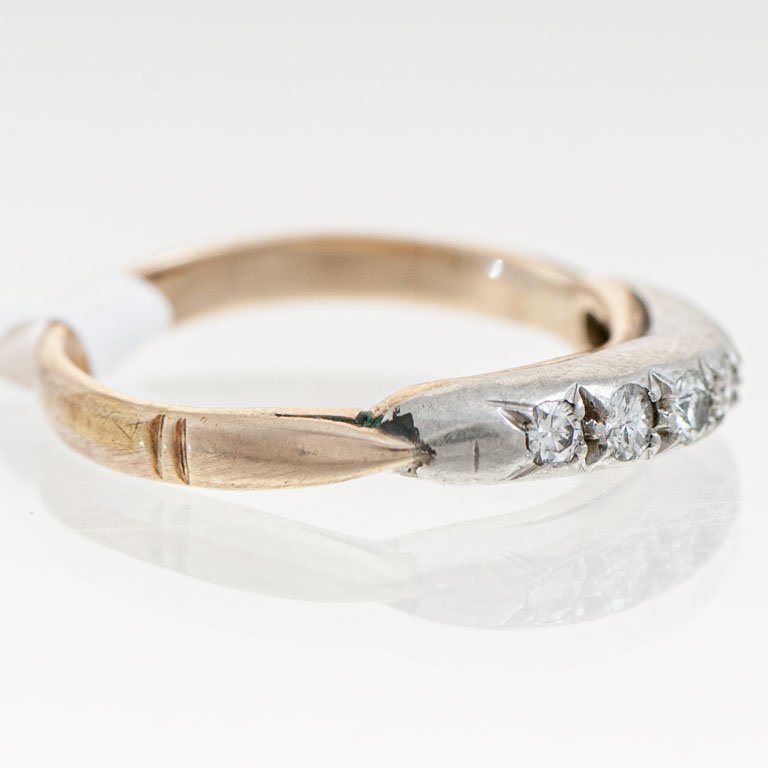 Anillo de oro con brillantes - imagen 2