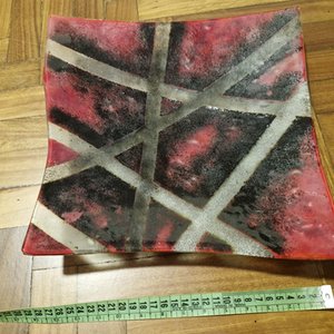 Lote anterior: Centro de Mesa Cuadrado de Vidrio Pintado con Diseño Abstracto