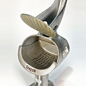 Exprimidor "Sansón" de Aluminio Vintage Años 60 - imagen 4