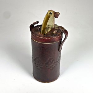Matera de Cuero con Yerbera, Mate y Soporte - Estilo Rústico - imagen 4
