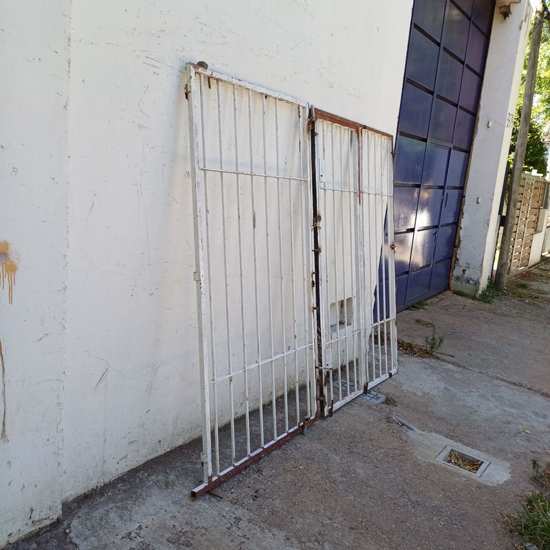 Dos rejas de metal blanco en varilla 16mm - imagen 10