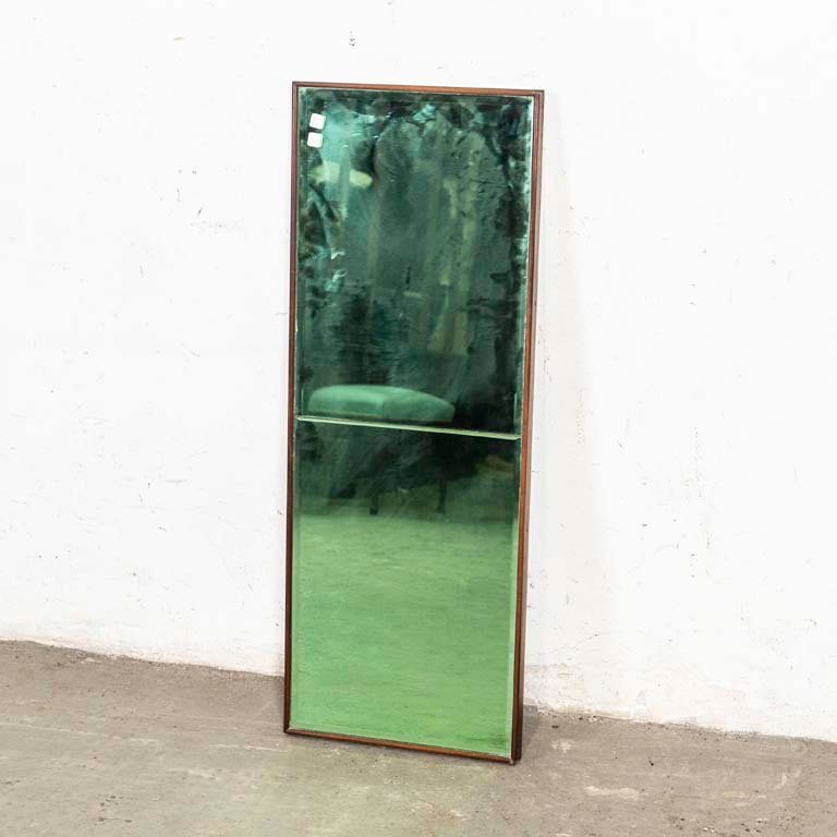 Lote anterior: Puerta espejada de doble frente con marco de madera