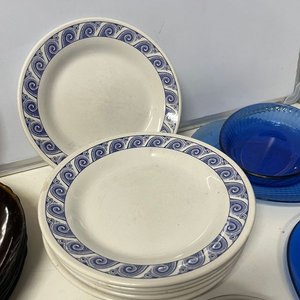 Juego de Vajilla: 6 Tazas con Platillos, Platos y Más - imagen 4