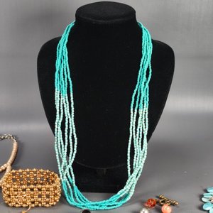 Lote de Bijouterie Variada: Collares, Pulseras y Aros - imagen 3