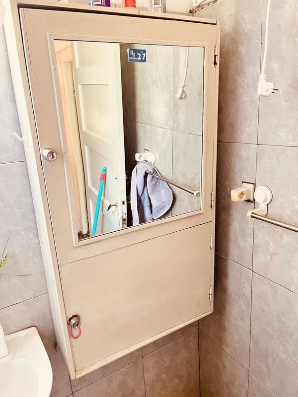 MUEBLE DE BAÑO CON ESPEJO - imagen 1