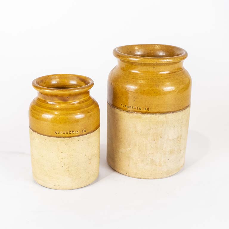 Lote anterior: 2 Tarros de cerámica  - Medidas: 19 y 15cm 