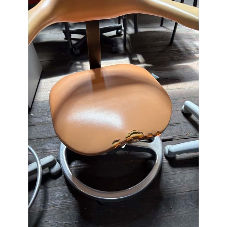 Item 2104590 - Image 1