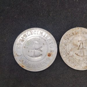 Dos Monedas Antiguas de Colección - imagen 3