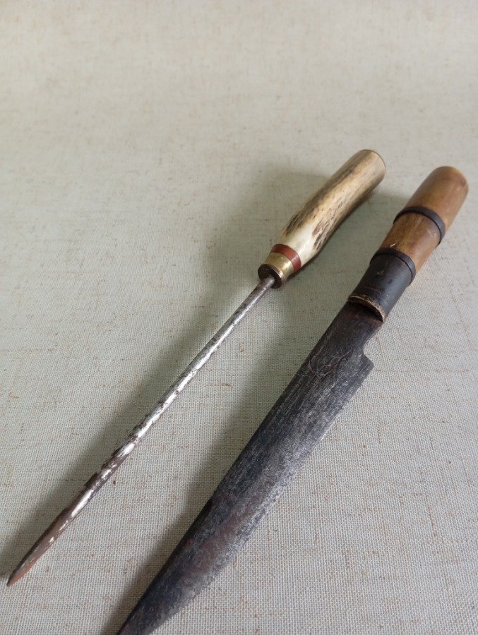 Cuchillos y Chairas de 15 cm con Mano de Madera y Hoja de Metal - imagen 3