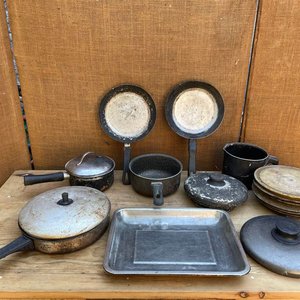 Lote anterior: LOTE DE SARTENES ETC