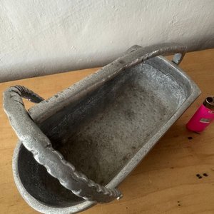 Cesta Soporte para Botella en Peltre con Asa - imagen 2