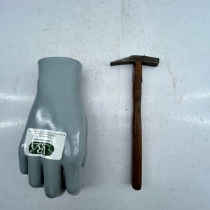 Martillo de Tapicero con Mango de Madera - imagen 2