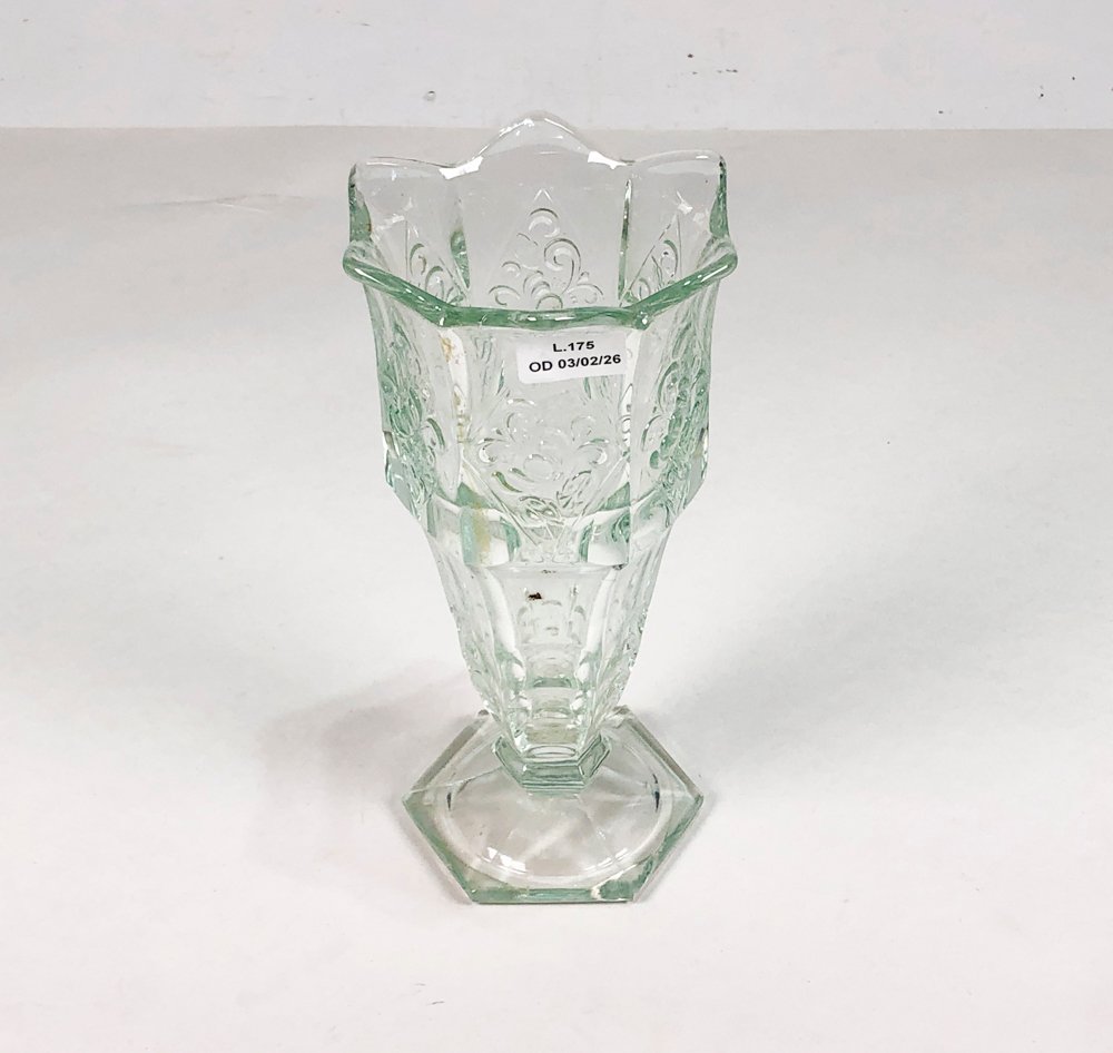 Vaso de vidrio con borde irregular - imagen 2