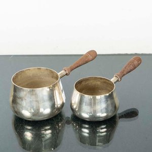 Set de 2 Salseras de Metal Plateado con Mango de Madera - imagen 1