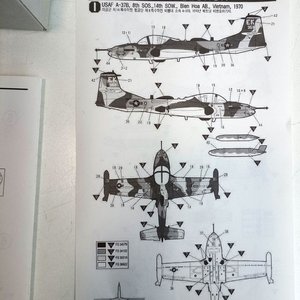 Modelo A37B Dragonfly Fuerza Aérea Uruguaya Escala 1/72 Academy - imagen 5
