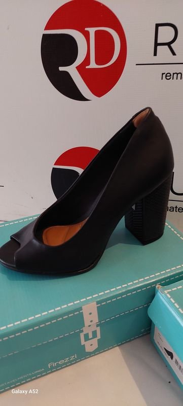 Zapatos de tacón alto negro - imagen 3