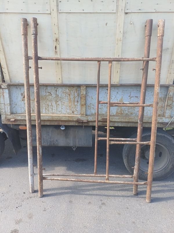 Andamio Metálico Completo con 4 Crucetas