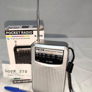 Radio Portátil AM/FM Nueva en Caja - imagen 3