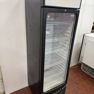 Botellero Refrigerado KUMA Negro 60x60x187cm - imagen 2