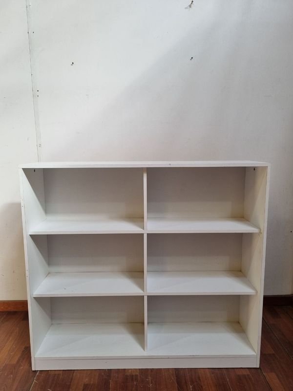 Estanteria Baja Multiuso en Madera