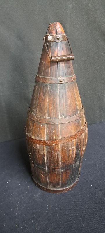 Botella en forma de barril en madera - imagen 3
