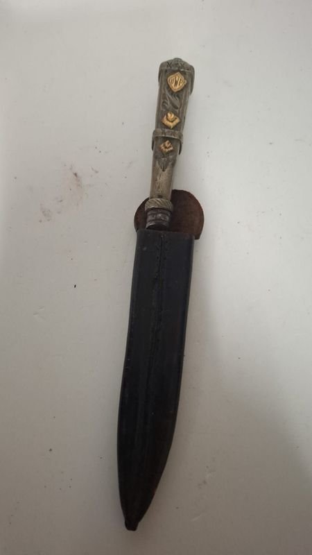 Cuchillo antiguo Solingen con cabo de plata y oro - imagen 1