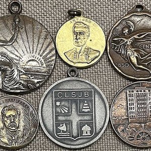 Lote de 6 Medallas Conmemorativas Uruguayas: Batlle, Artigas, Constitución, ANP, San Juan Bautista - imagen 2