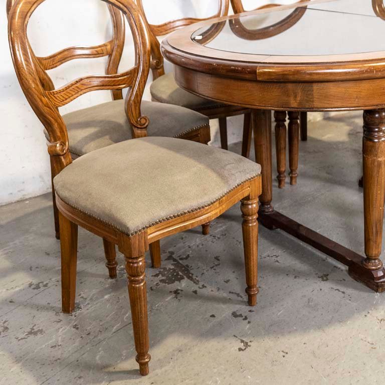 Mesa de comedor inglesa con seis sillas tapizadas - imagen 2