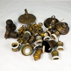 Lote de Portalámparas y Florones de Bronce para Araña - imagen 2