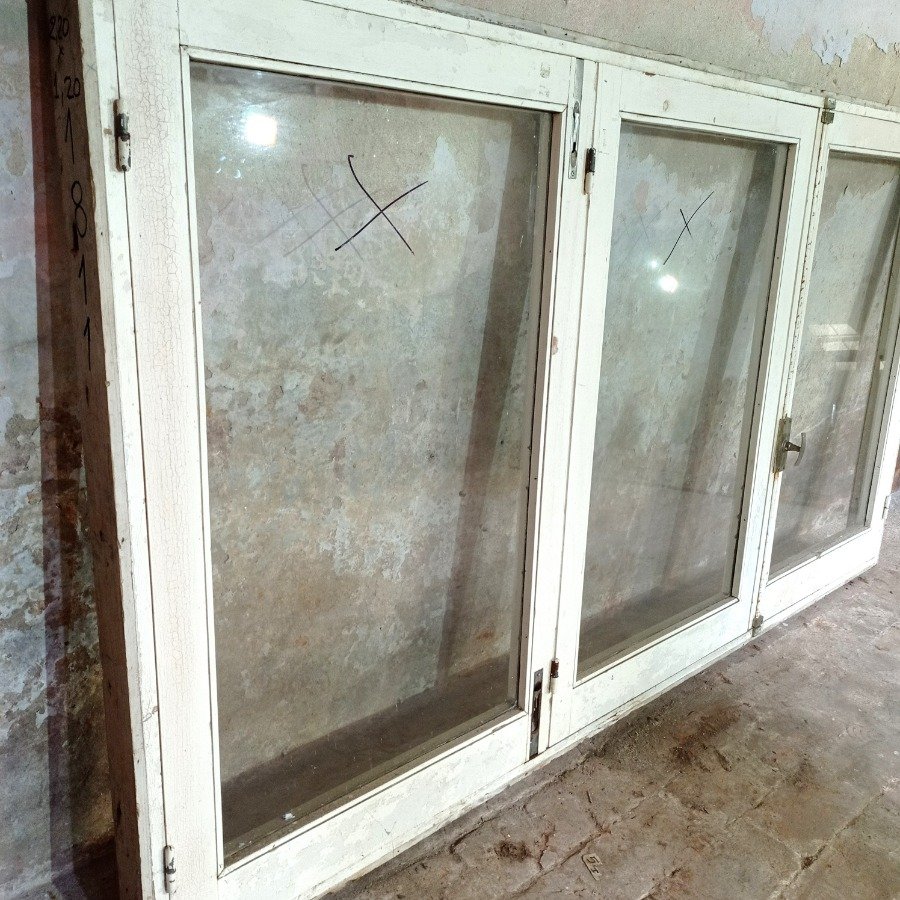 Ventana con tres hojas batientes en cedro - imagen 4