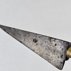 Antiguo Cuchillo con Hoja Sellada y Mango de Madera - imagen 3