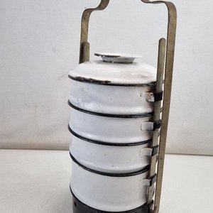 Antiguo Portavianda Enlozado Blanco con Base Calentador y Recipientes Apilables - imagen 4