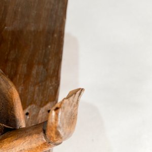 Talla de Madera de Dama con Avería en Mano - 40 cm - imagen 3