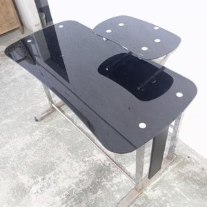 Escritorio Moderno con Estante Elevado para Monitor - Vidrio Negro y Metal - imagen 4