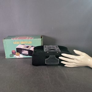 Barajador Automático de Naipes y Dos Soportes Plásticos para Cartas - imagen 5