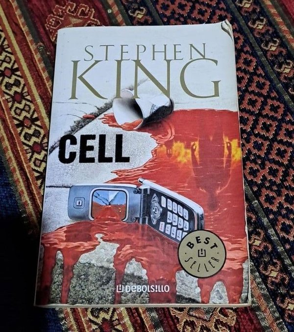 Libro de Stephen King, Best Seller con mancha de sangre