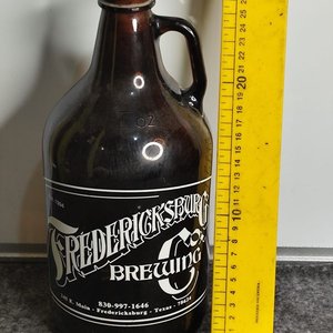 Porrón de Cerveza Fredericksburg Brewing 1.89 Litros - imagen 1