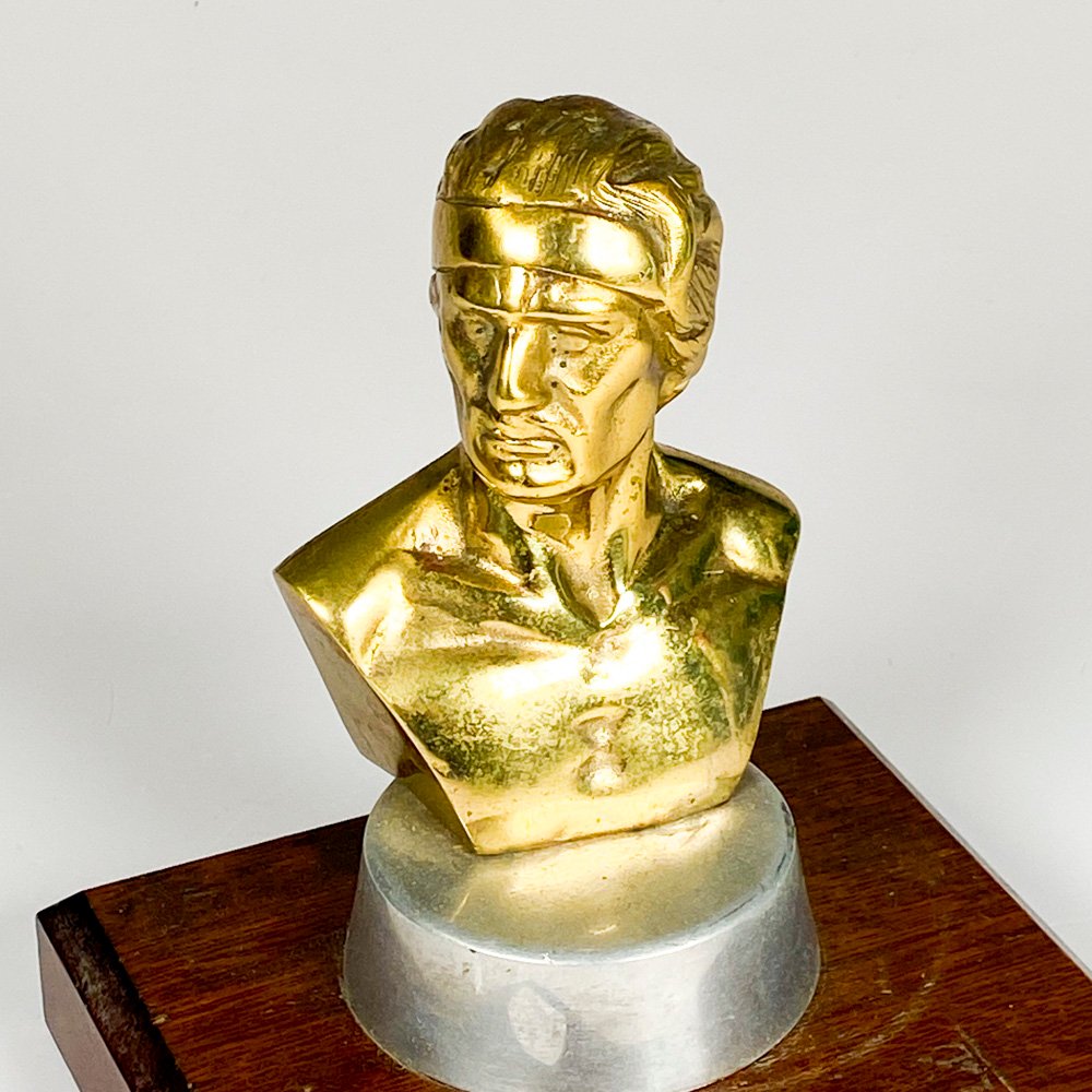 Busto en bronce personaje, base madera altura 16 cm - imagen 2