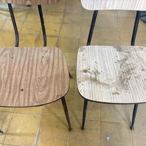 Juego de 2 Sillas Metálicas con Asiento y Respaldo de Fórmica - imagen 2