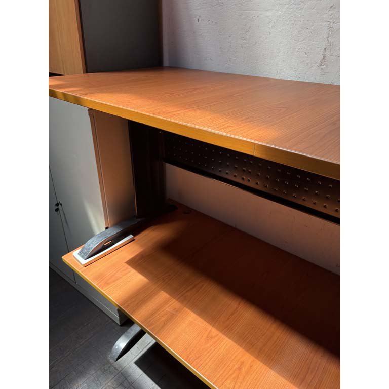 Item 2104593 - Image 1