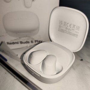 Auriculares Xiaomi Redmi Buds 6 Play Blancos Recargables Bluetooth - imagen 3