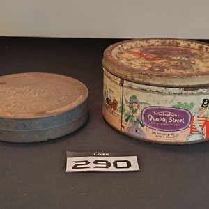 Lote de Latas Antiguas de Colección: Disney, Mackintosh's, Murray's y Ayax - imagen 4