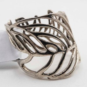 Anillo de Plata con Diseño Calado Estilo Hojas - imagen 2