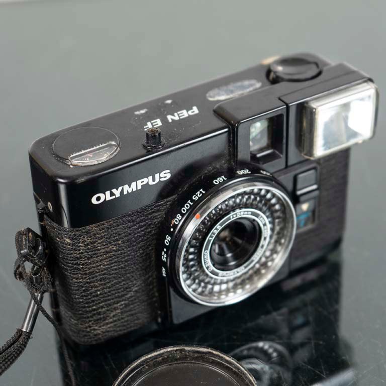 Cámara de 35 mm Olympus Pen EF para la venta - imagen 2