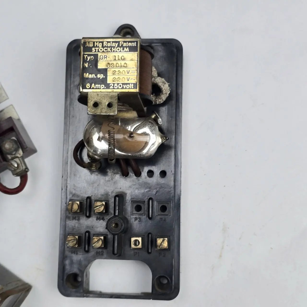 Item lote-40-condensadores-y-2-relei-de-mercurio - Image 1