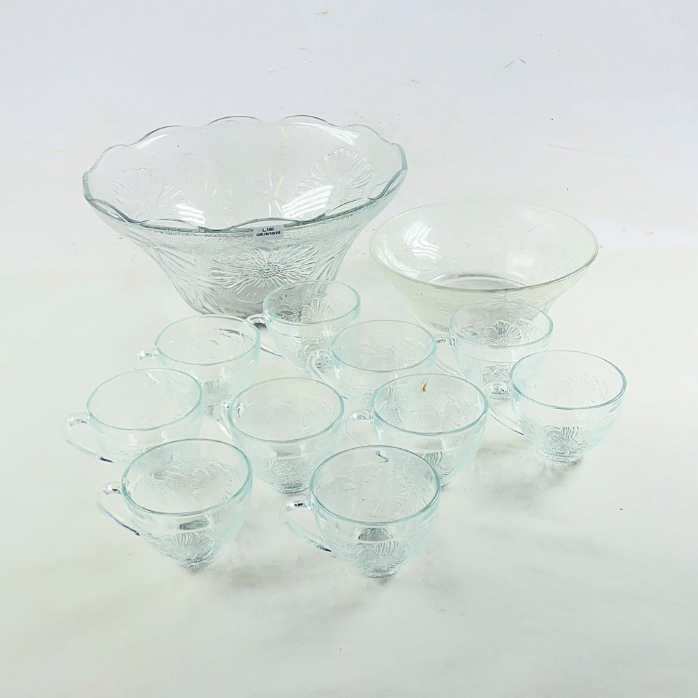 Ponchera de Vidrio Hialina con Diseño Floral y 10 Tazas