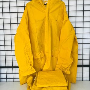 Lote anterior: Equipo de Lluvia Amarillo: Pantalón, Campera y Piloto Talles XL, XXL, XXXL