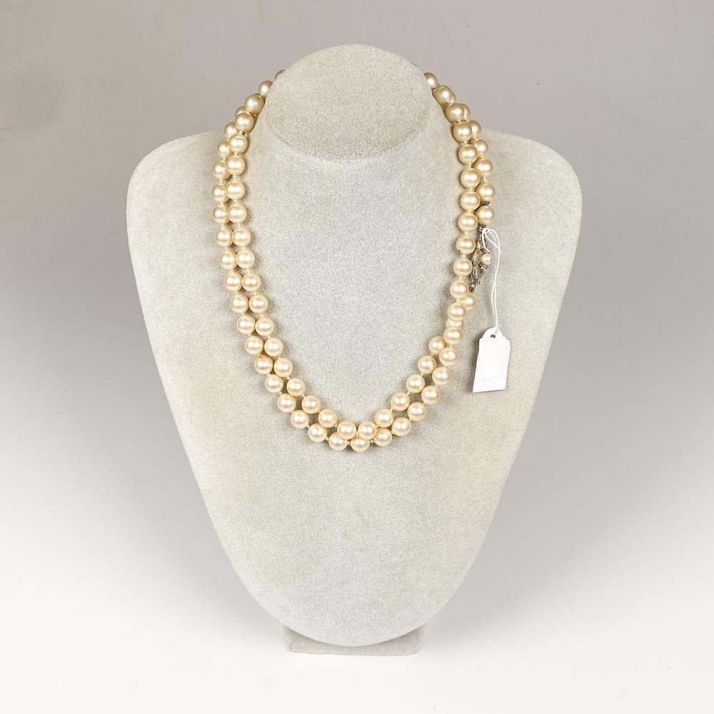 Collar Doble de Perlas Fantasía Color Crema con Cierre Metálico