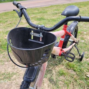 Bicicleta Infantil Roja con Canasto y Rueditas de Apoyo - imagen 6